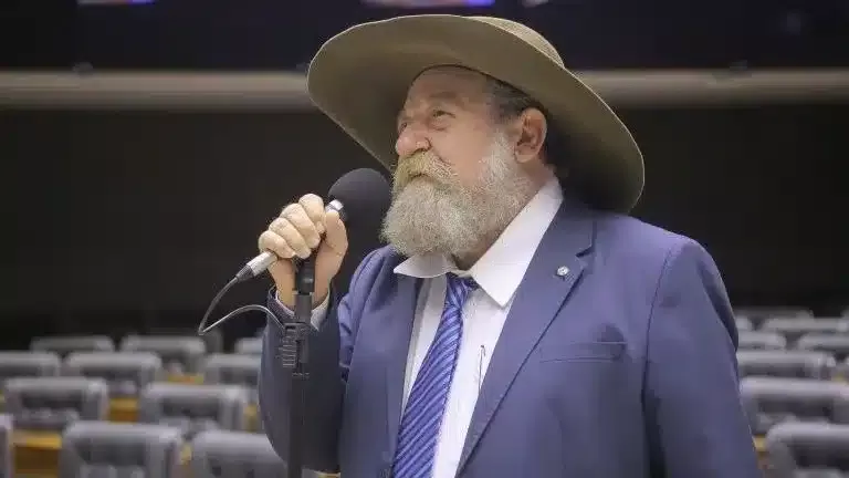 Bolsonarista passa mal e é hospitalizado às vésperas de ato no Congresso