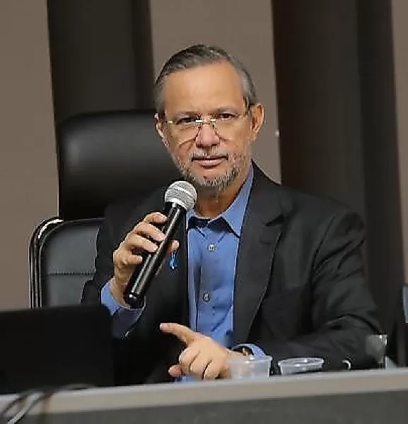 Naime Márcio Martins Moraes